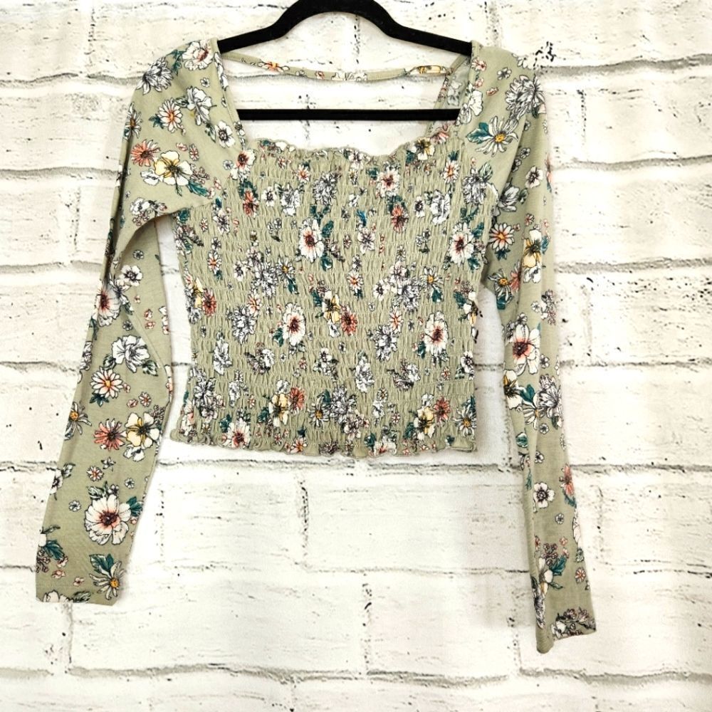 Love, fire Long Sleeve Cropped Floral Shirt Stretch Womens Medium Green